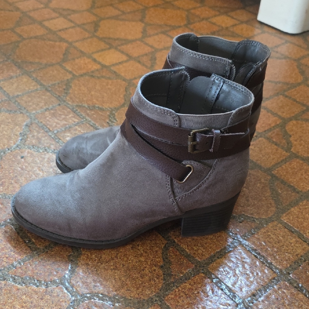 G.H. Bass & Co. Gray and Brown Ankle Boots